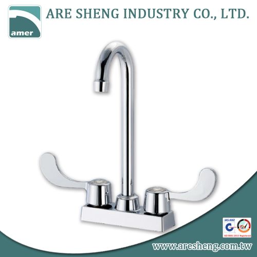 4 inch bar faucet with blade handles and gooseneck spout, brass material B12-09D